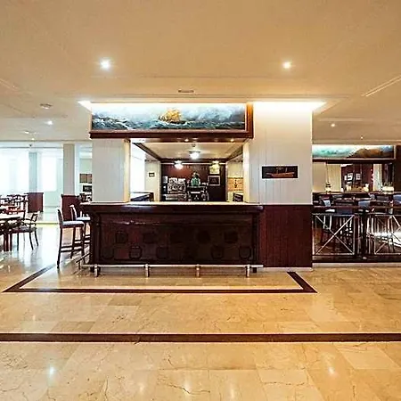 Globales Almirante Farragut 4* 시우타데야