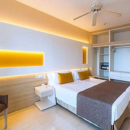 Globales Almirante Farragut 4*